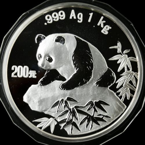 1999年1公斤熊猫银币