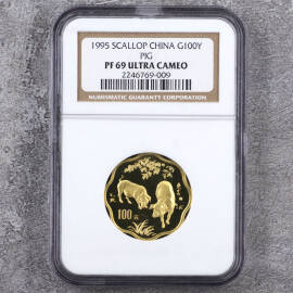 1995年1/2盎司梅花形生肖猪金币