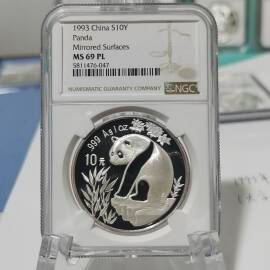 1993年1盎司熊猫银币