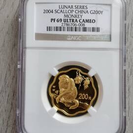 2004年1/2盎司梅花形生肖猴金币