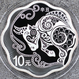2021年30克梅花形生肖牛银币